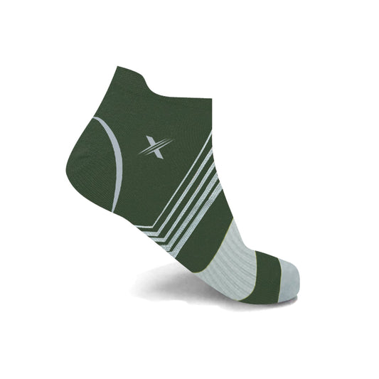 V-STRIPED ANKLE-LENGTH COMPRESSION SOCKS
