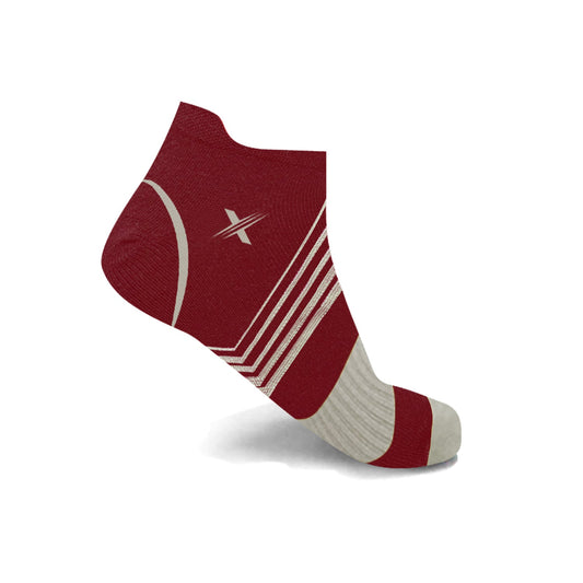 V-STRIPED ANKLE-LENGTH COMPRESSION SOCKS