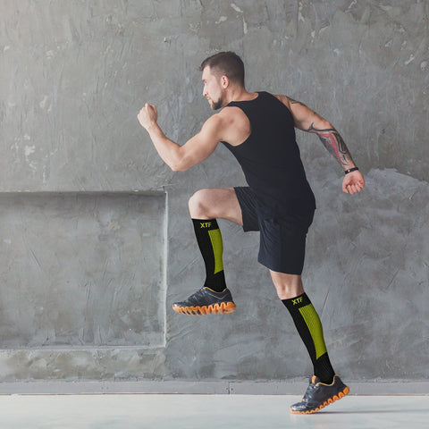 COPPER-INFUSED COMPRESSION SOCKS - GREEN